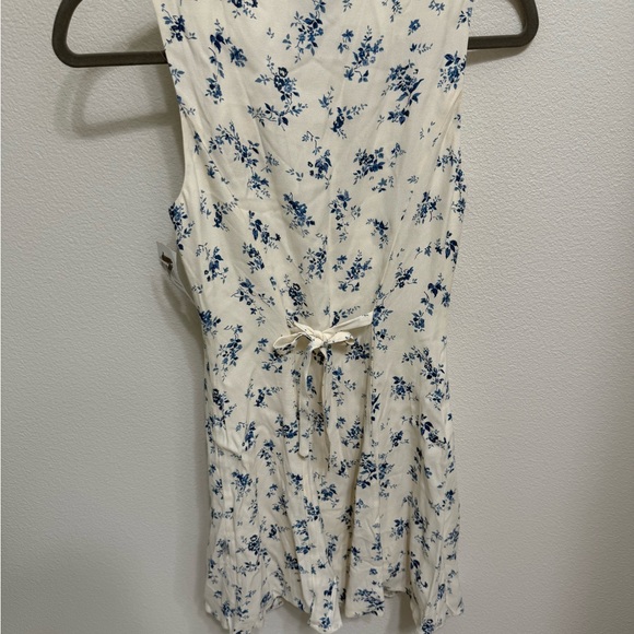 NWT Reformation White and Blue Floral Mini Dress - Picture 2 of 5